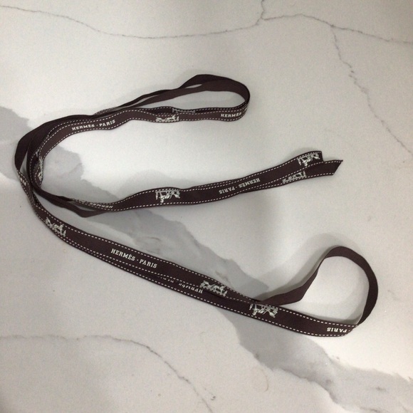 Hermès brown gift ribbon - Picture 2 of 2